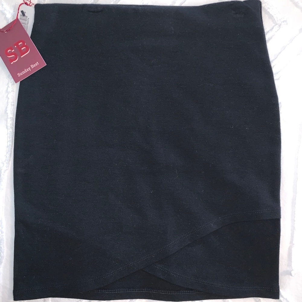 black asymmetrical aritzia skirt